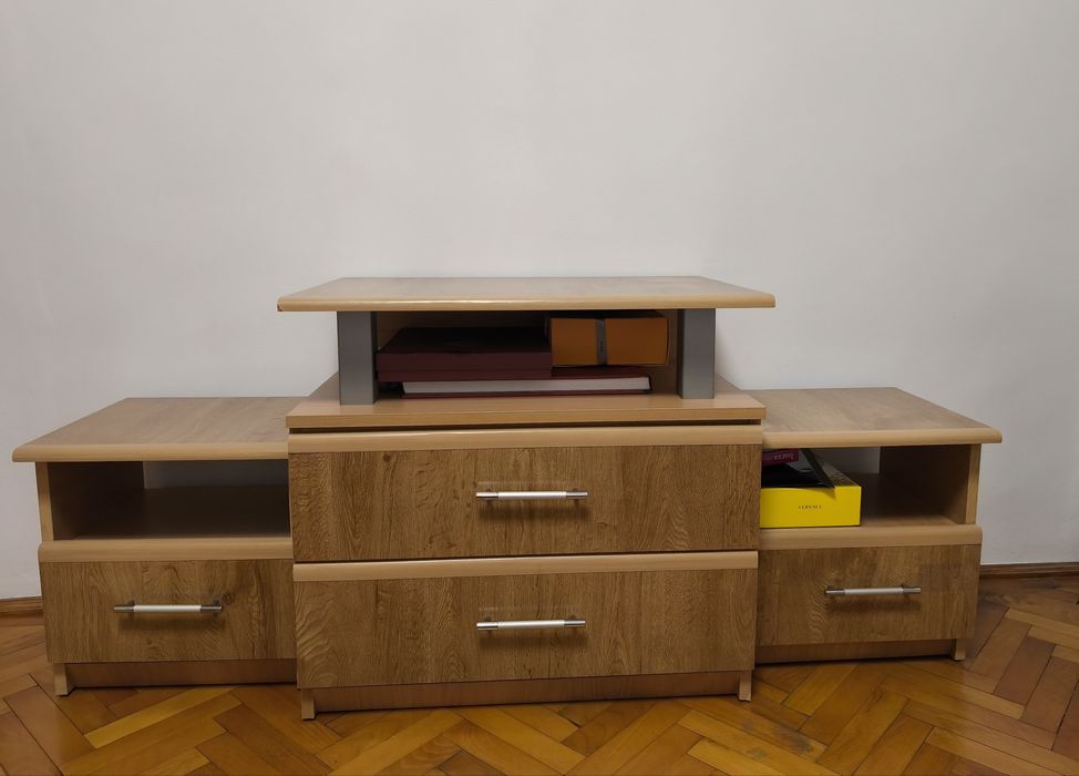 Vând dormitor (salteaua nu este inclusa)