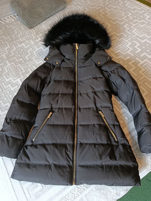 Vând geaca Zara, cu puf, măsură S