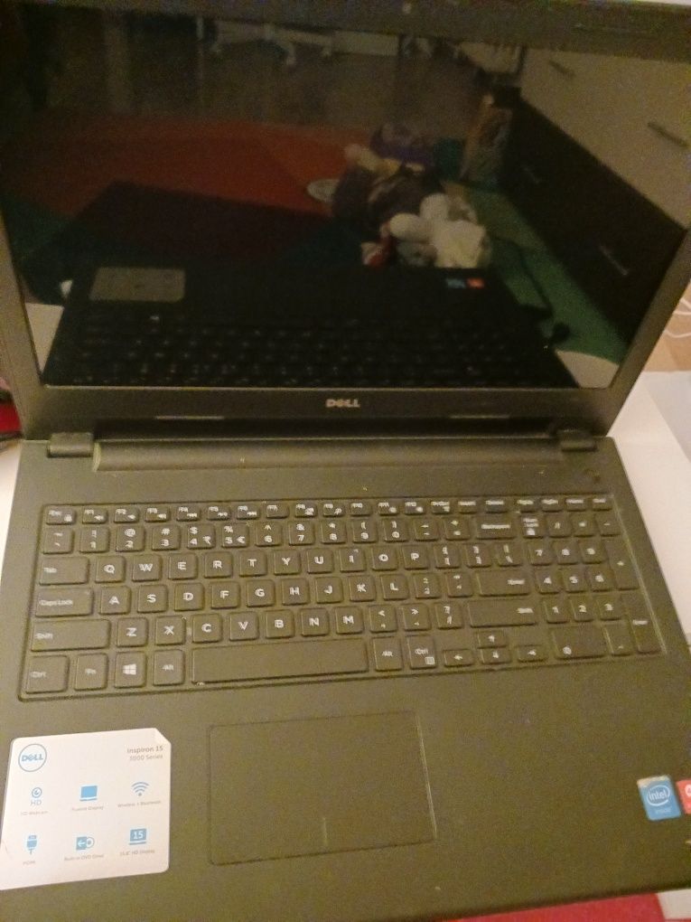 Laptop Dell Inspiron 15