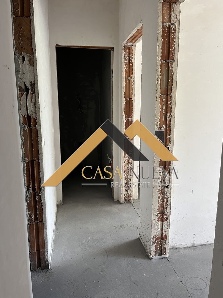 Продава се Тристаен апартамент в София, Павлово - 97 кв.м за 2010 €/кв.м - Снимка #5