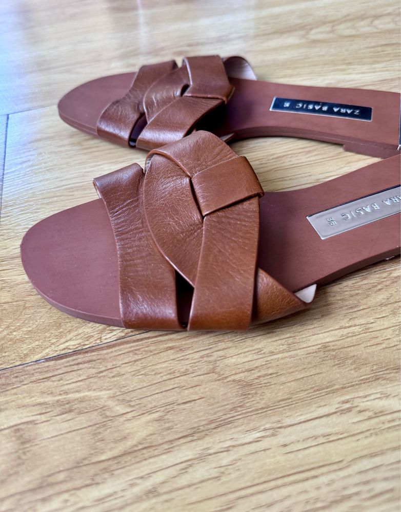 Кожени чехли Zara