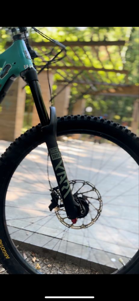 Bicicleta full suspension Santa Cruz bronson 2022