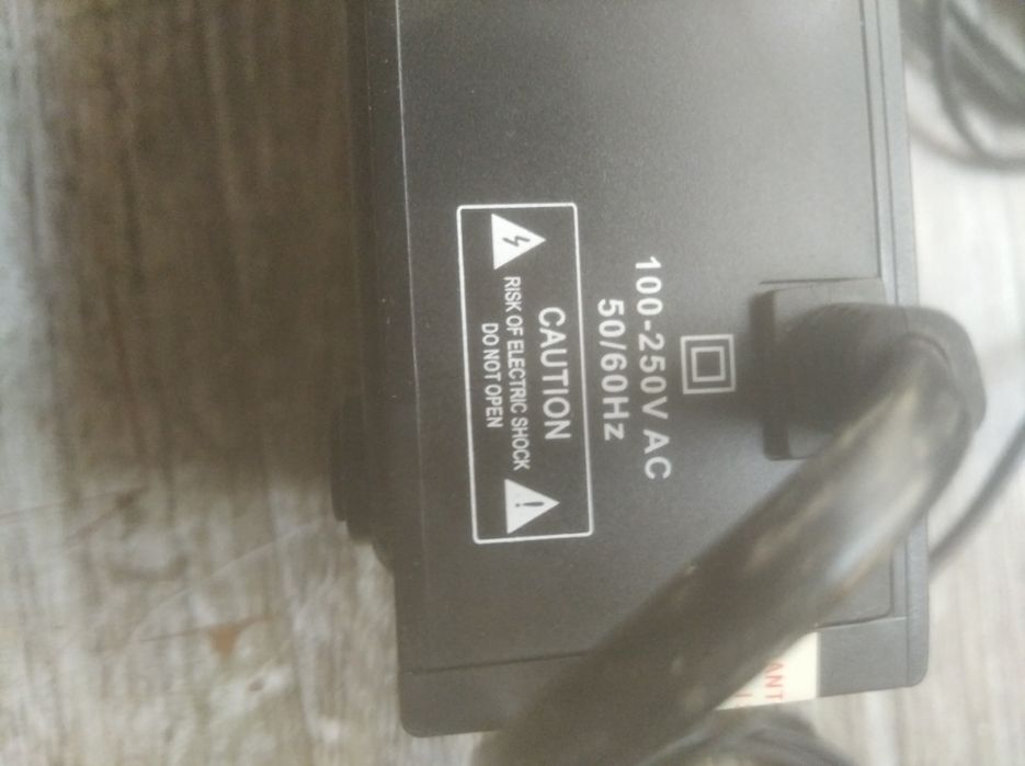 Для подключения по раболической антенны к телевизору.со шнуром к телев