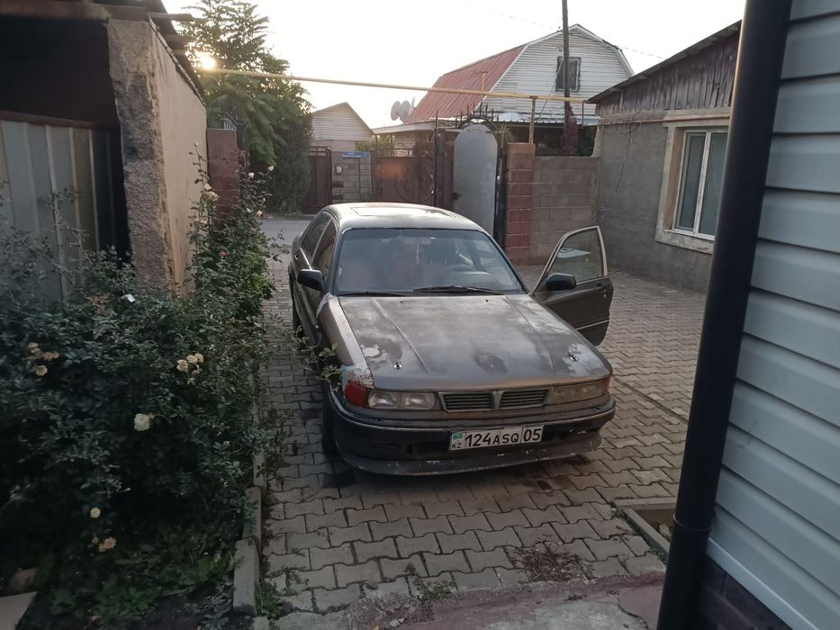 Mitsubishi galant