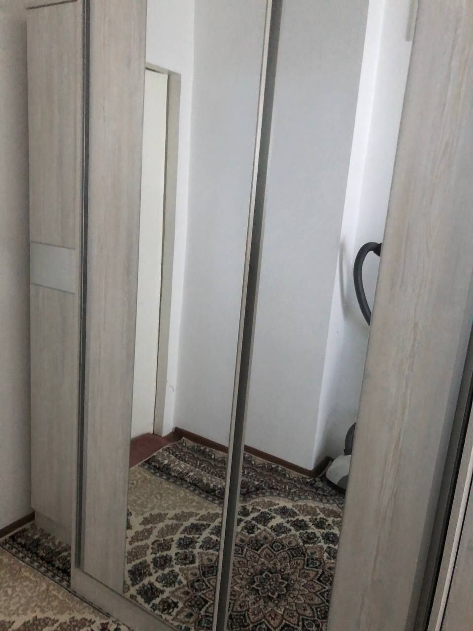 Продается спальный гарнитур