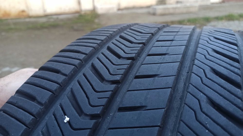 Продавам YOKOHAMA Geolandar X-CV G057   295/40 R21  DOT 3823