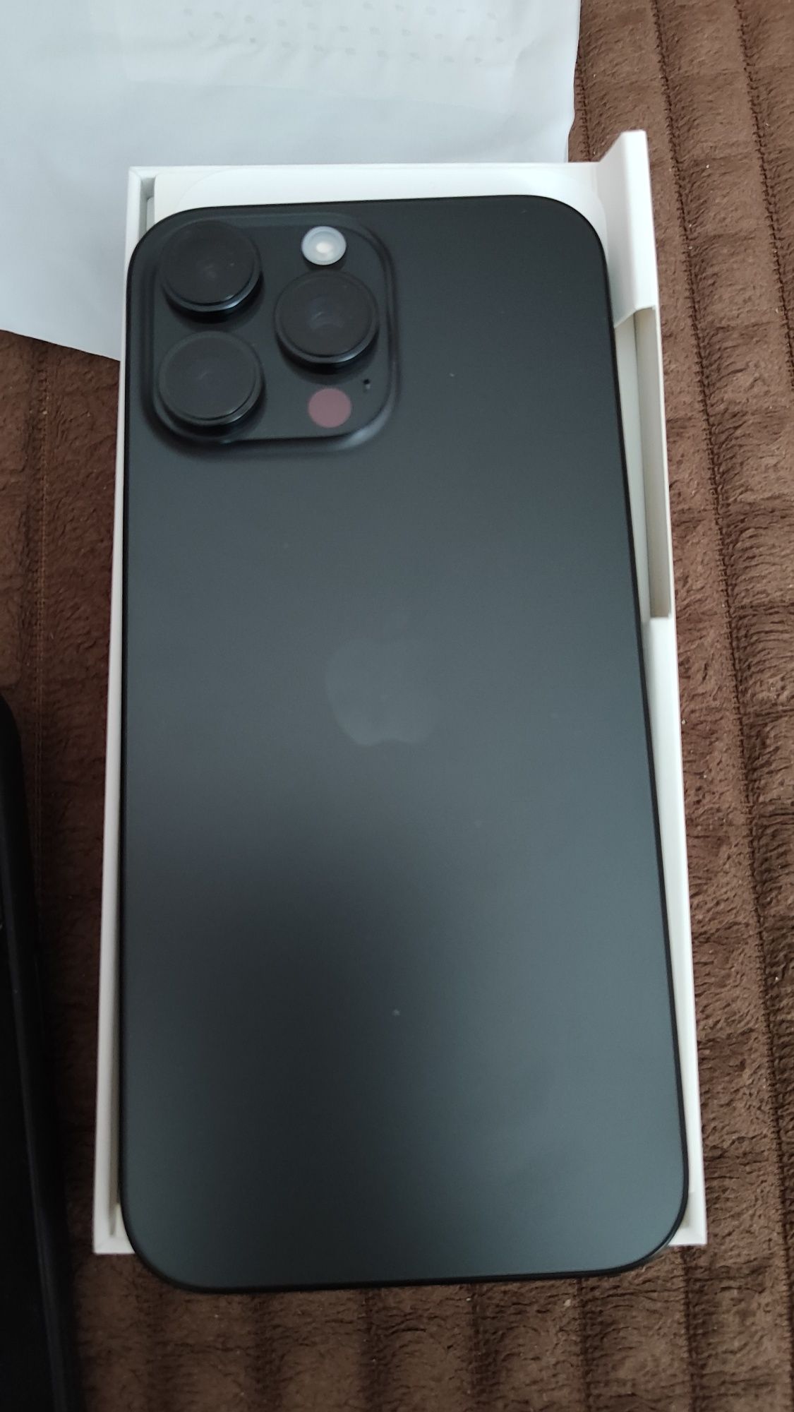 Продам iPhone 16 Pro Max