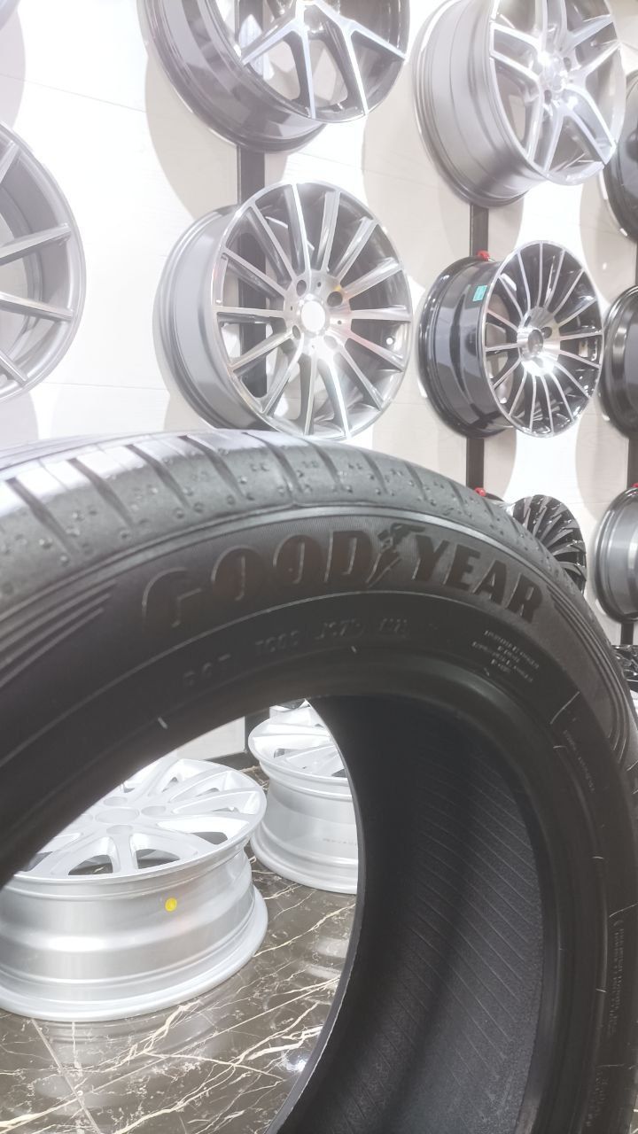 Balon Good year 225/55R17