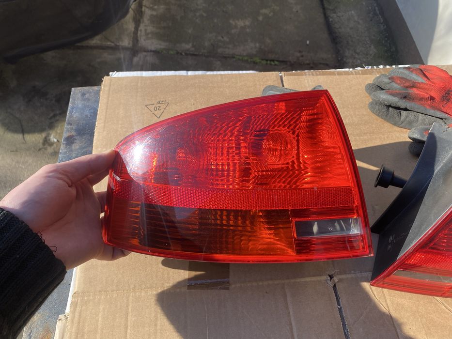 Lampa stop tripla spate Audi A4 B7 sedan