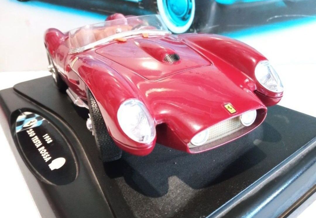 Ferrari 250 testa rossa 1957 macheta 1:18
Scara 1:18
Colecția Shell

P