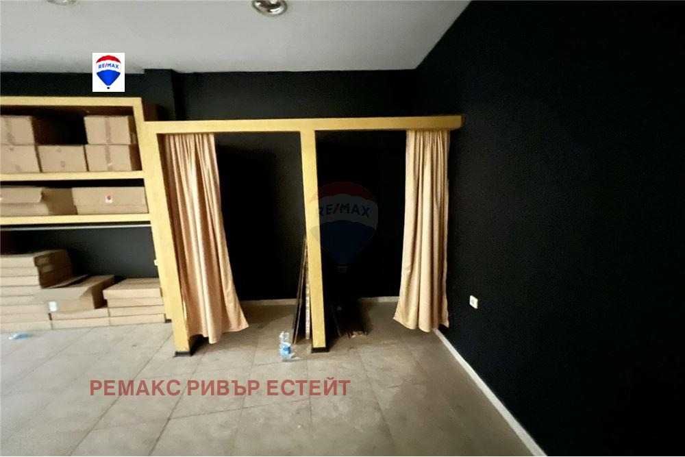 Продава се Магазин в Русе, Център - 62 кв.м за 1160 €/кв.м - Снимка #2