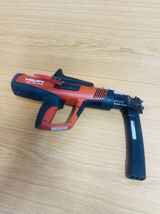 Hilti DX 76 PTR masina batut cuie beton metal 2024