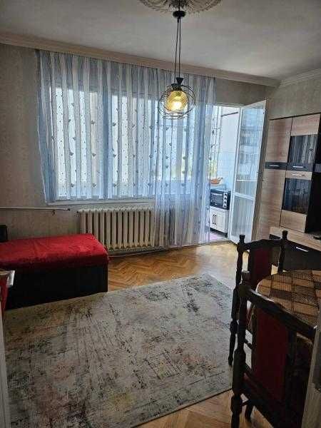 Дава се под наем Двустаен апартамент в Бургас, Славейков - 52 кв.м за 408 € - Снимка #3