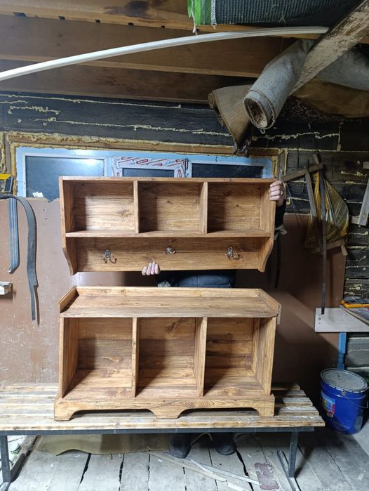 Продаю для прихожей вешалку с тумбочкой