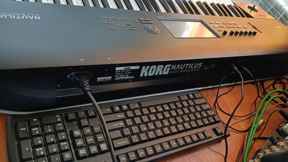 Корг Наутилус Korg Nautilus 61