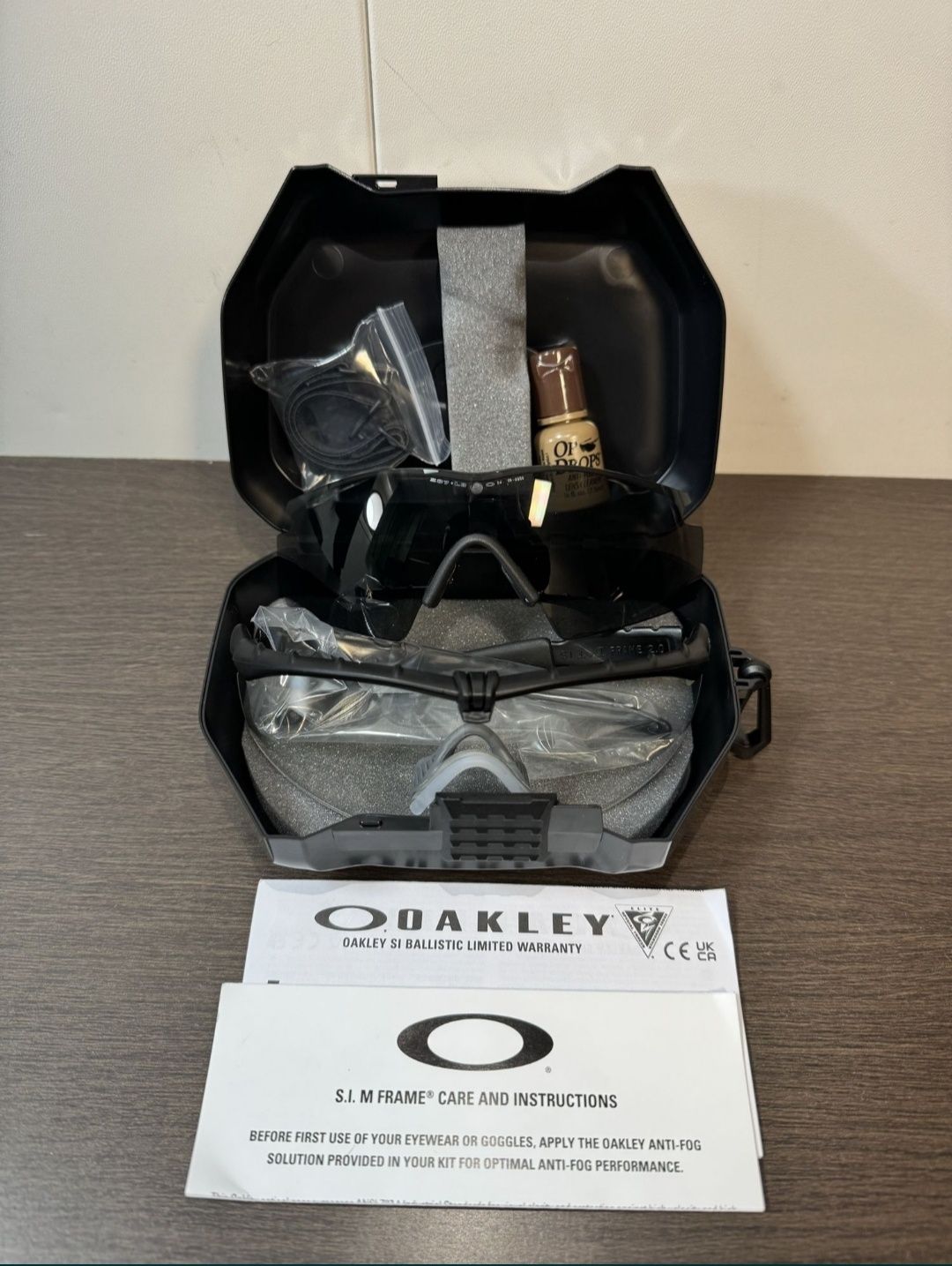 Ochelari Oakley soare SI M Frame 2.0 , 2 lentile, sigilat