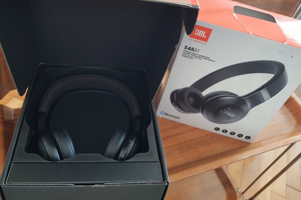 Слушалки JBL E45BT Wireless