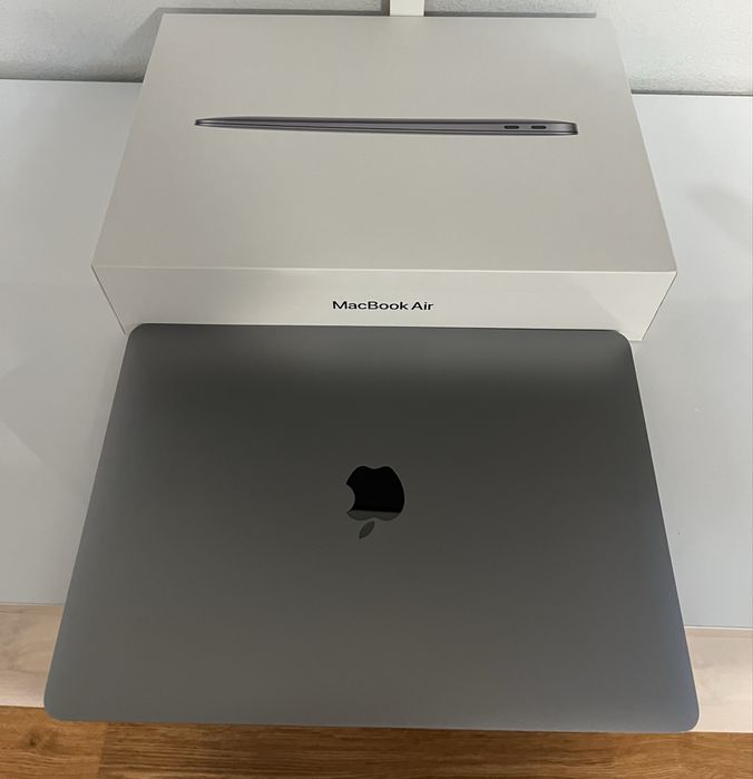 Macbook Air 13’ M1 chip