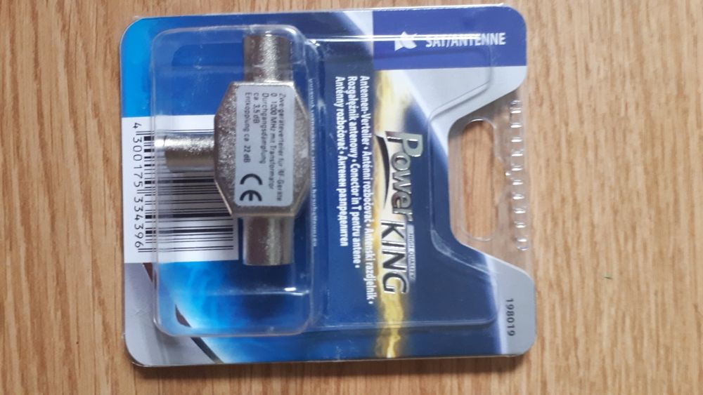 Accesorii noi, sigilate in ambalaj original