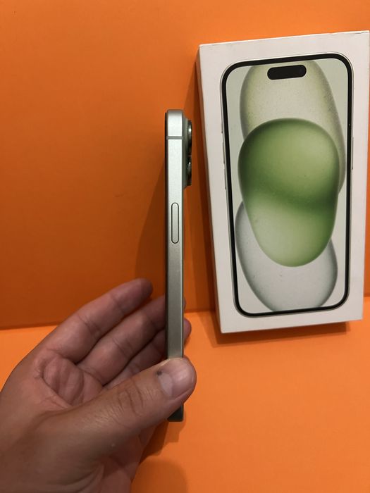 iPhone 15 в отличном состоянии