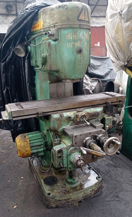 Вертикально-фрезерный 6Н11