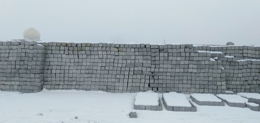 Шлакоблок качественно прессованный