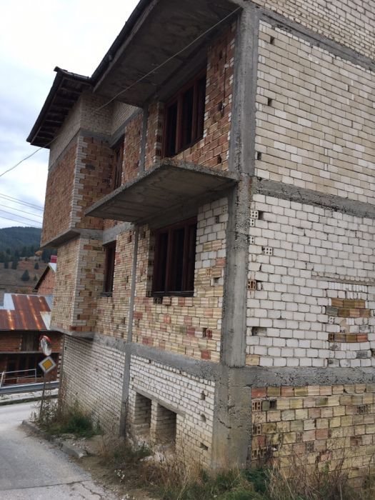 Продава се Къща в Чепеларе - 420 кв.м за 239 €/кв.м - Снимка #2
