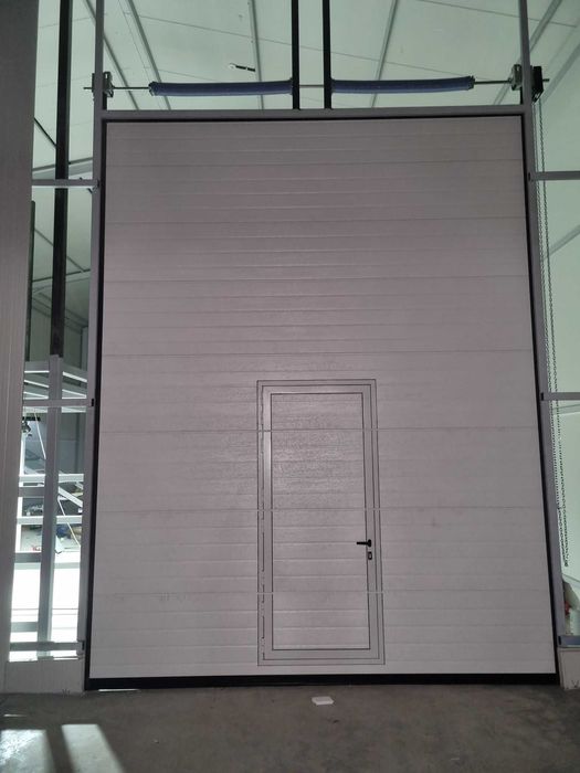 Usi de garaj sectionale la pretul corect