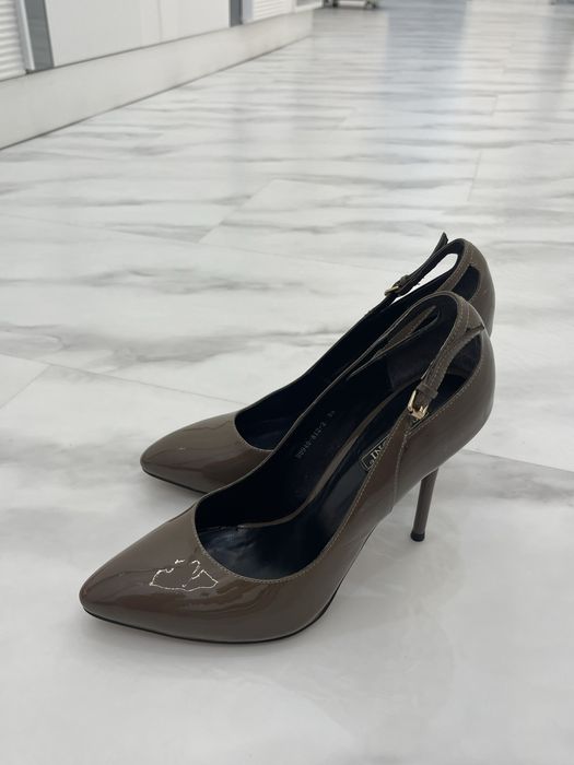 Красивый ботильон