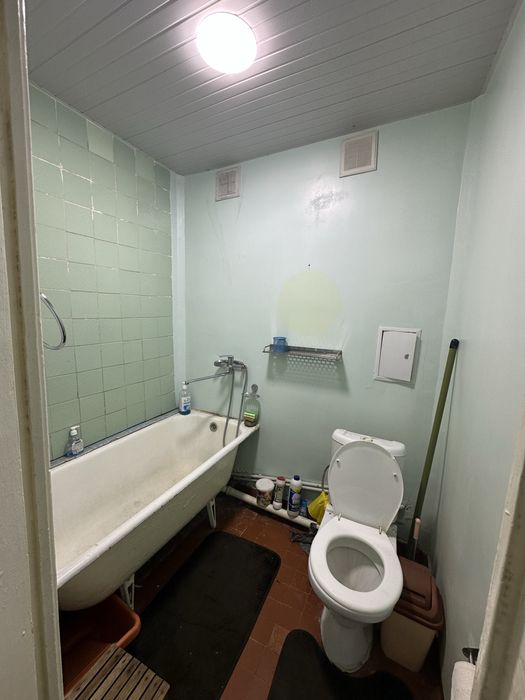 Кора камиш 1/2,бир хонали уй,урта ремонт,кучани юзида,уй узимники