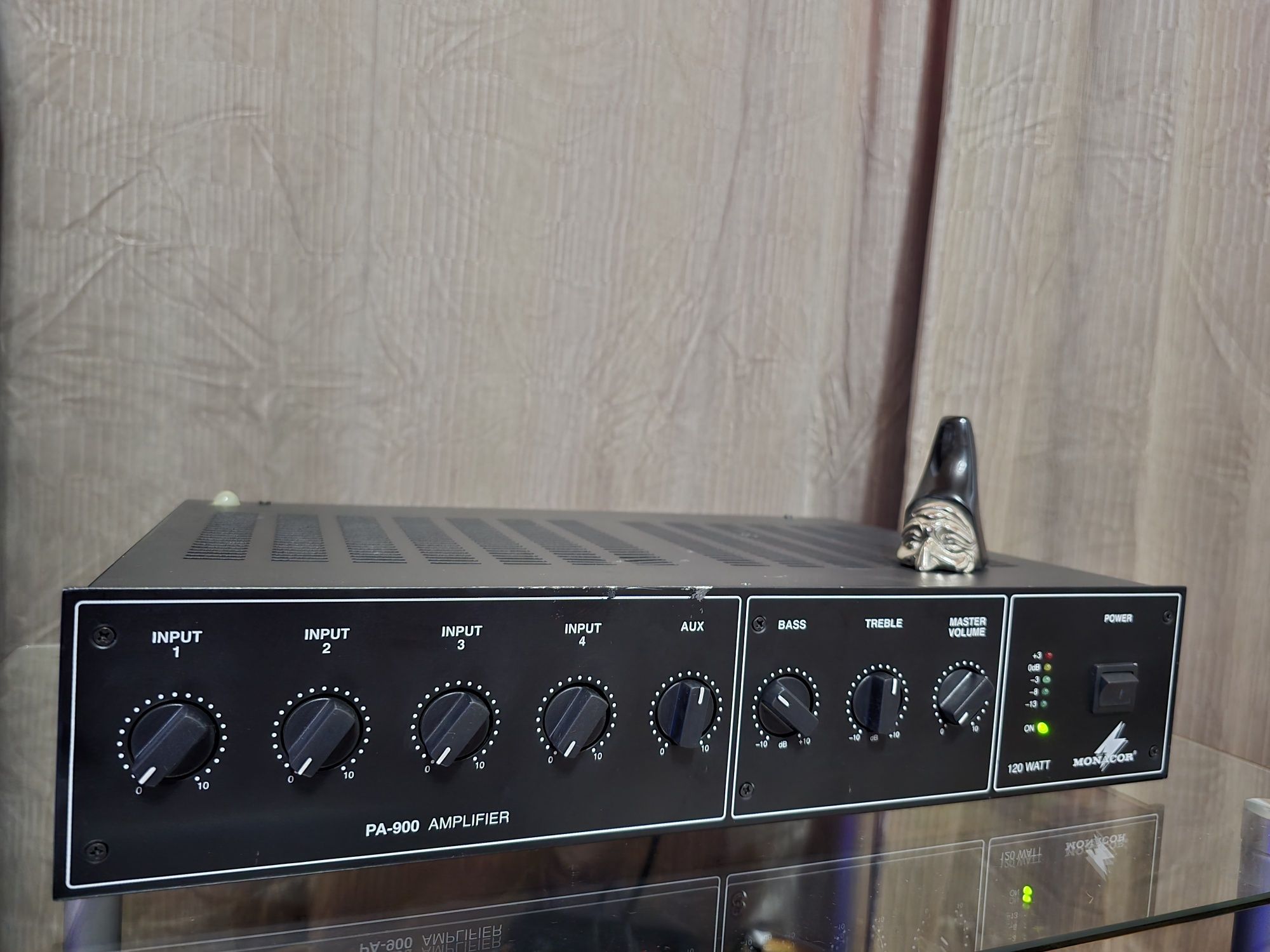 Amplificator Monacor PA900