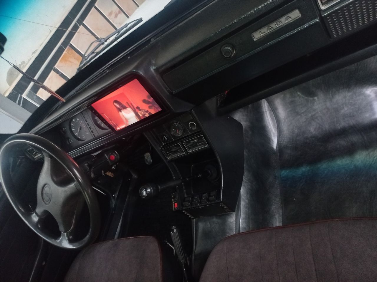 Vaz 2107 sotiladi