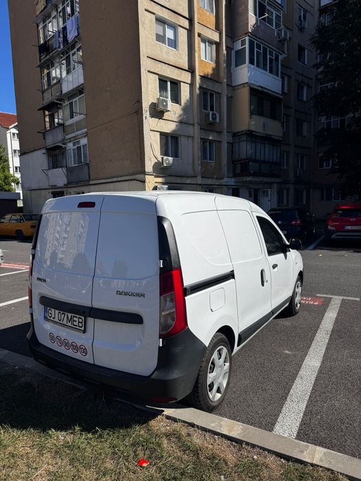Schimb Dacia Dokker cu Nissan Qashqai sau Dacia Duster