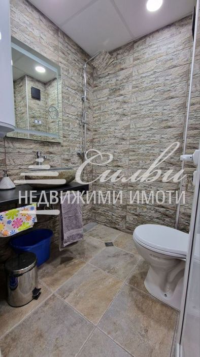 Продава се Двустаен апартамент в Шумен, Добруджански - 72 кв.м за 1771 €/кв.м - Снимка #5