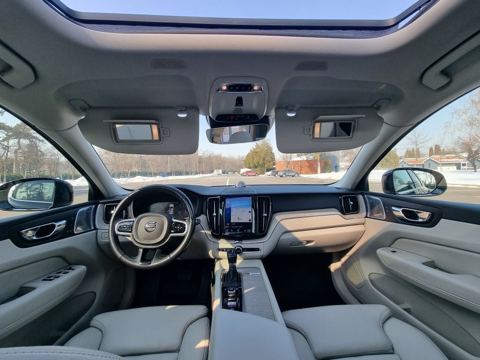 Volvo XC60 INSCRIPTION/camere360/trapa/4×4/bowers and wilkins/hud disp