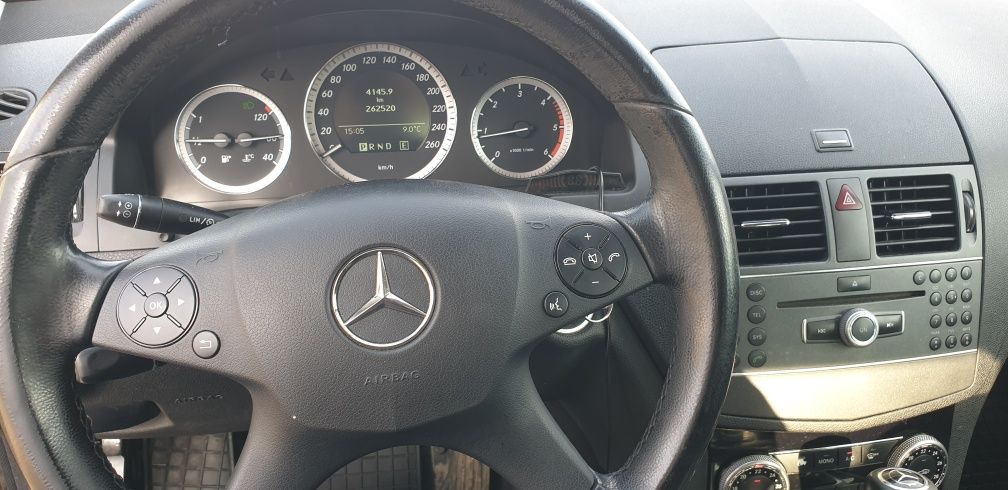 Mercedes-Benz c200
