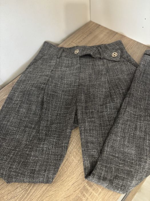 Наличен дамски костюм