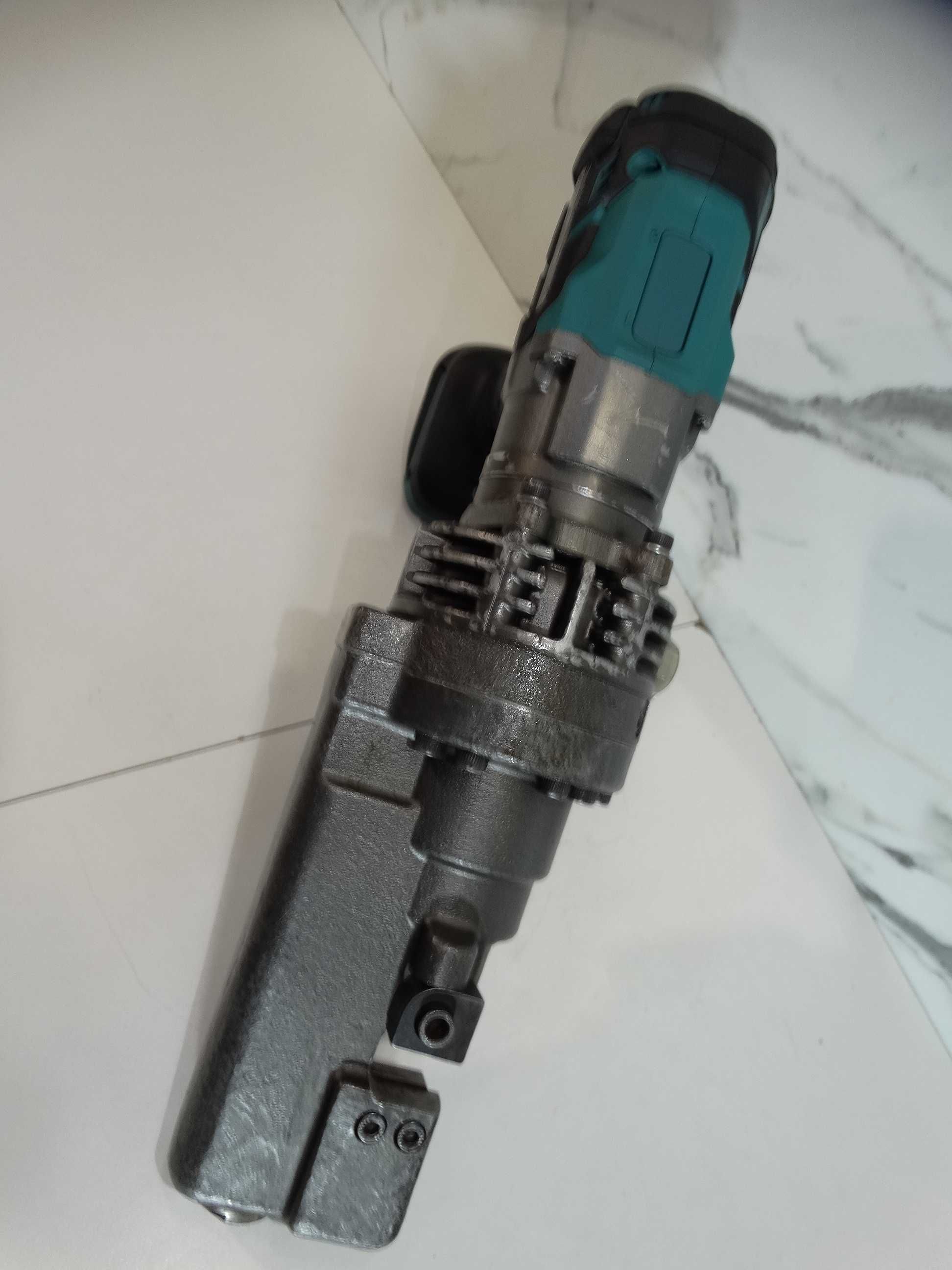 Makita DSC 163 - Машина за рязане на арматура до 16 мм