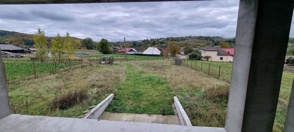 Casă nouă + teren 1.300 mp ,în comuna Pârteștii de Jos, jud. Suceava