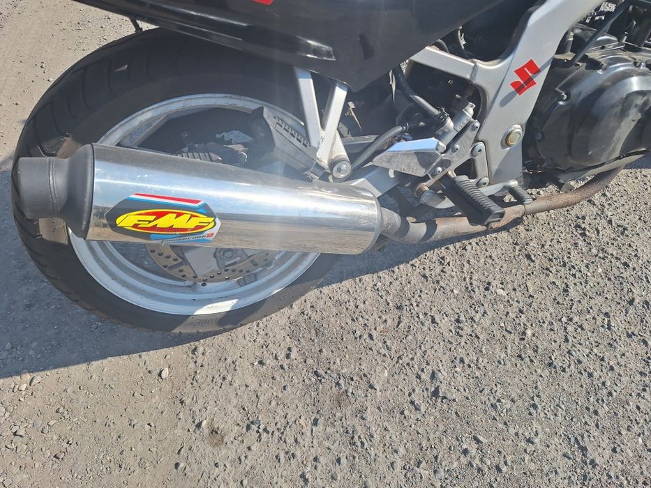 Suzuki G S 500 E