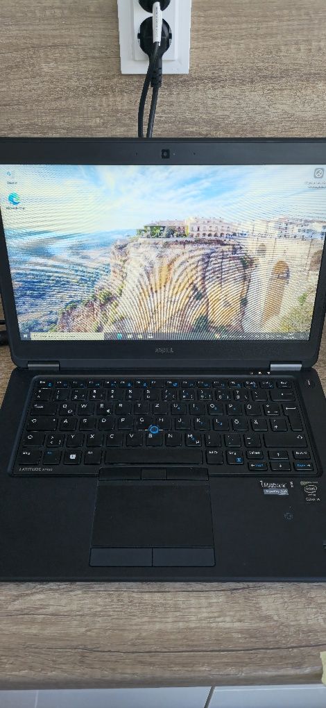 Лаптоп Dell E7450
