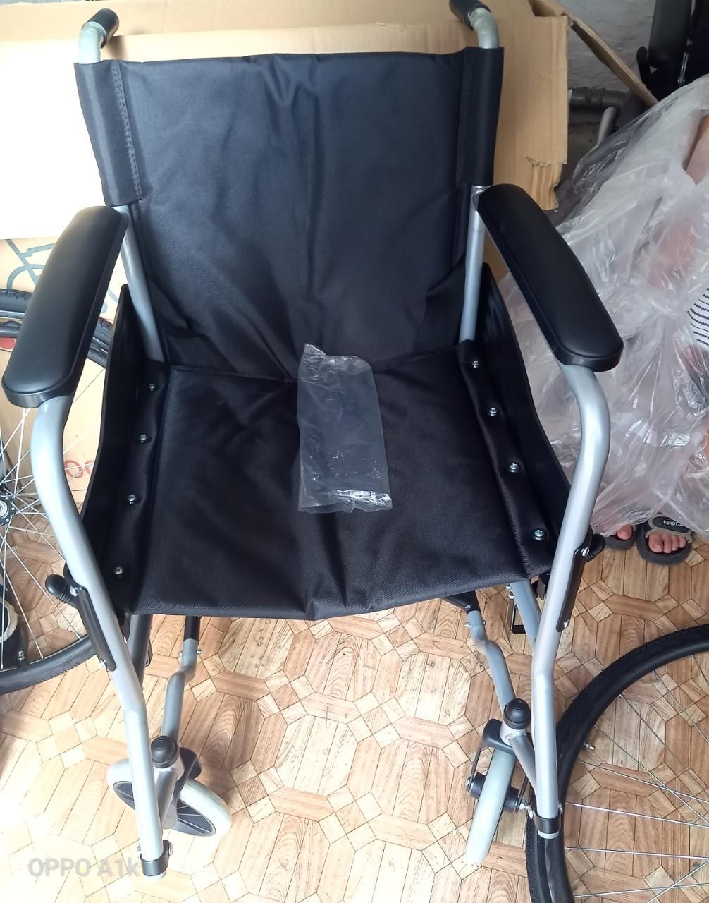 Продам инвалидную коляску,НОВАЯ