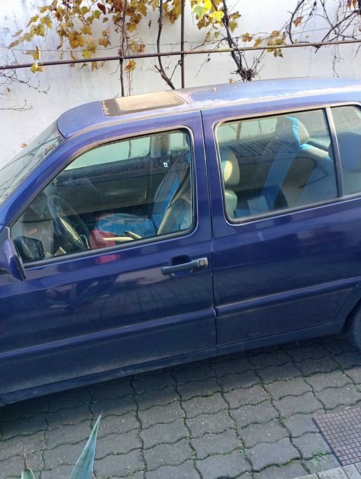 Vând Volkswagen Golf