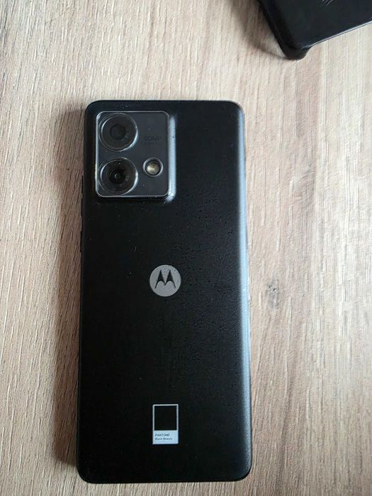 Motorola Edge 40 Neo – 12GB RAM / 256GB ROM