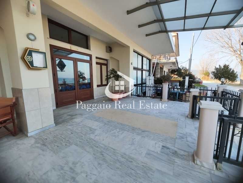 ПРОДАВА Бизнес сграда в Паралия Врасна