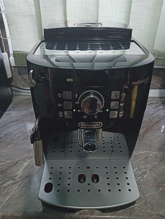 Espressor expresoare: Delonghi Magnifica s