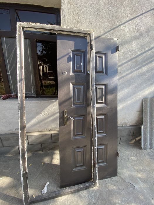 Двери и окна продаю