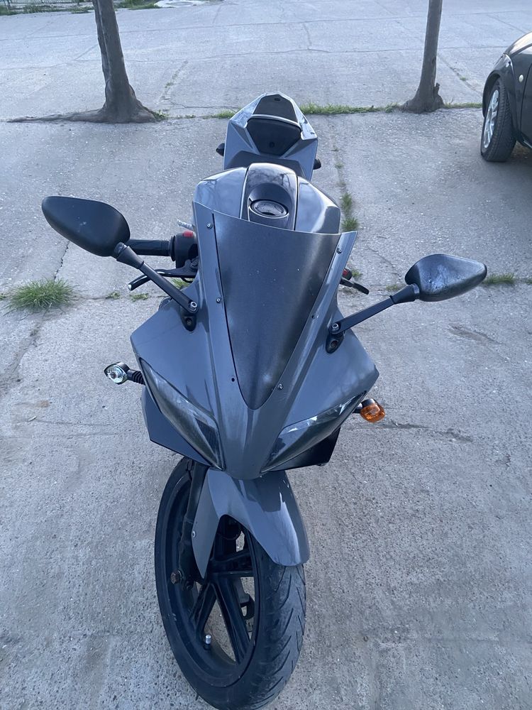 Yamaha YZF r125 2013