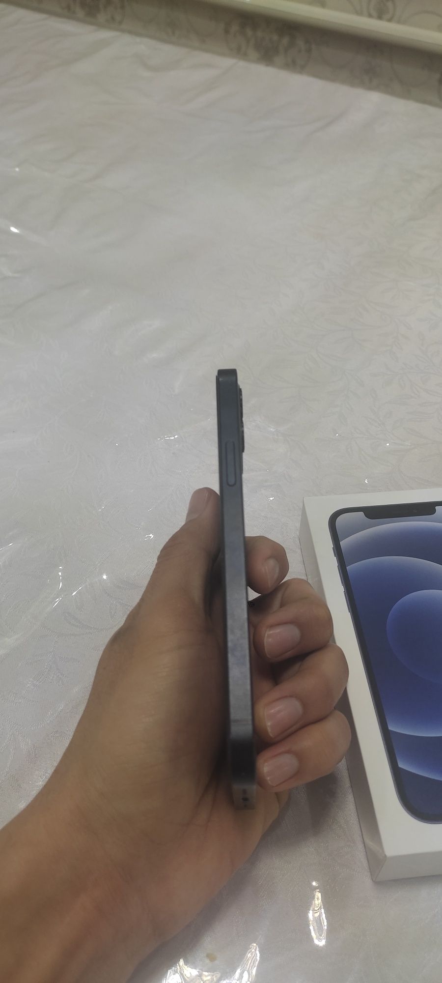 iPhone 12 с гарантией