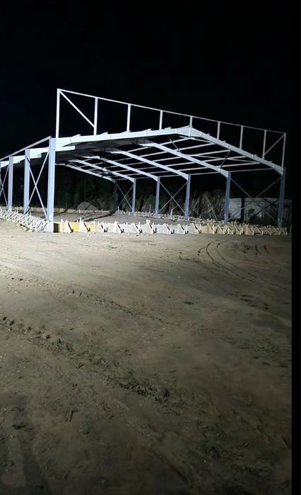 Vând structură metalică 50’%de aducere acceptăm și variante auto